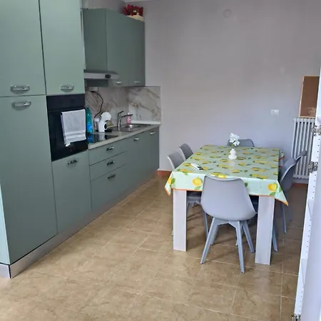 Wendy's House- Self Check In- *