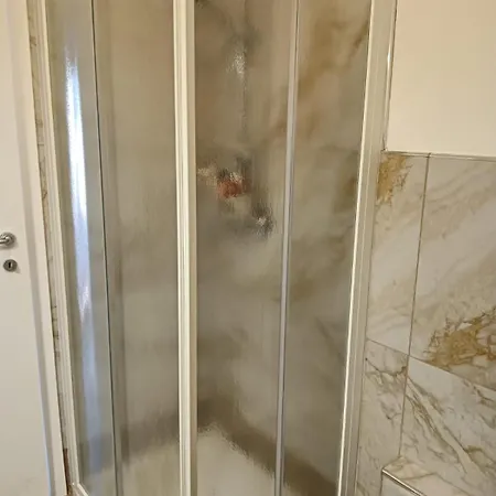 Wendy's House- Self Check In- *